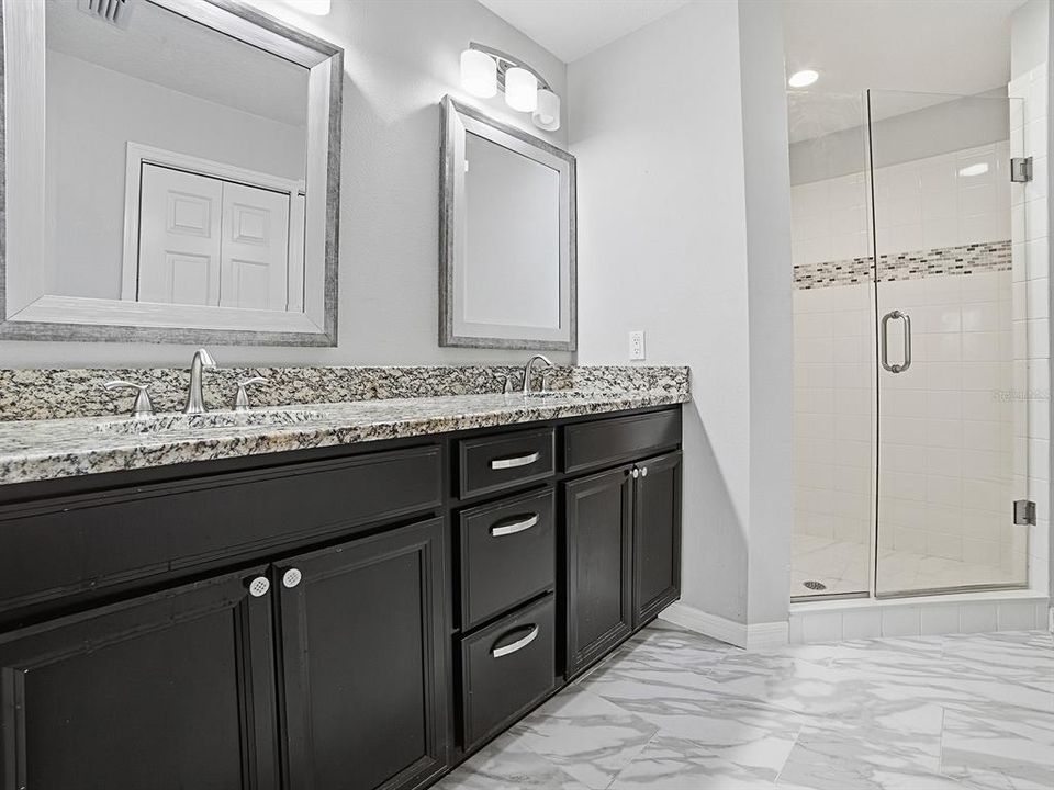 For Sale: $365,000 (3 beds, 2 baths, 1647 Square Feet)
