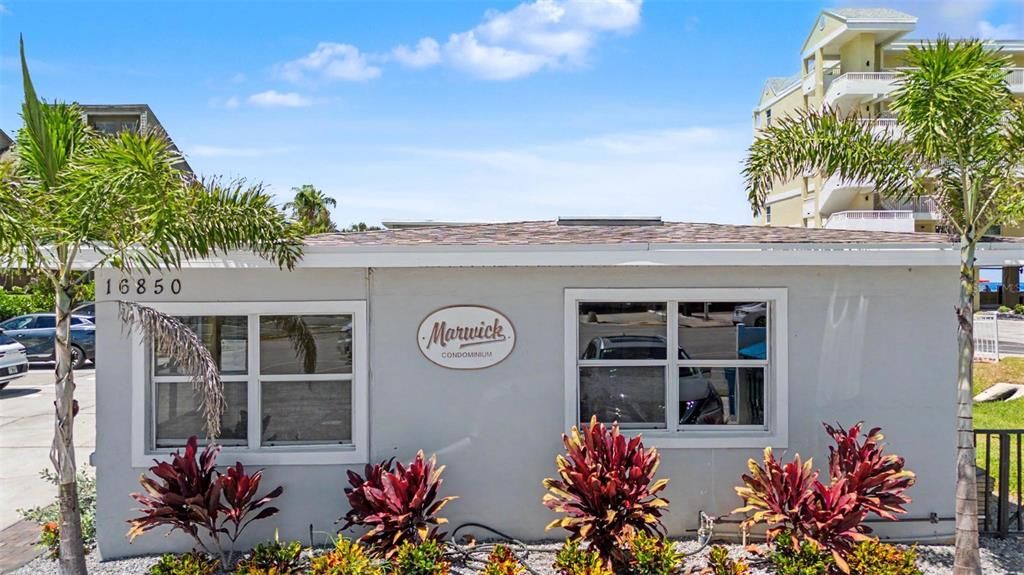 For Rent: $1,900 (1 beds, 1 baths, 410 Square Feet)