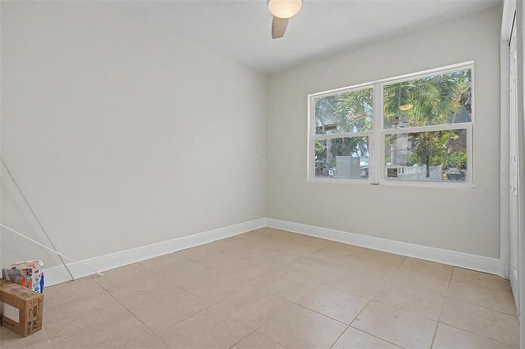 For Rent: $1,900 (1 beds, 1 baths, 410 Square Feet)