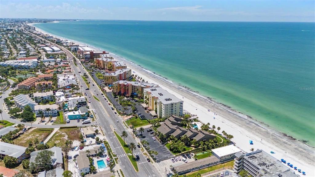 For Rent: $1,900 (1 beds, 1 baths, 410 Square Feet)
