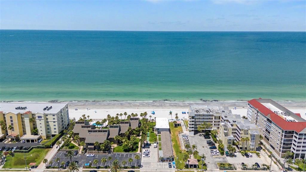 For Rent: $1,900 (1 beds, 1 baths, 410 Square Feet)