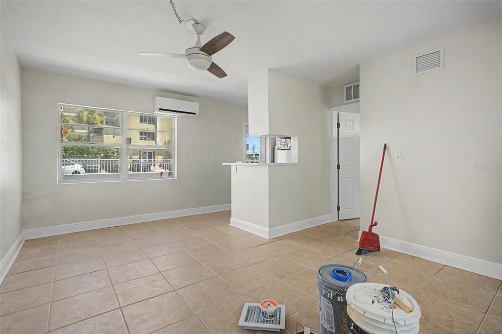 For Rent: $1,900 (1 beds, 1 baths, 410 Square Feet)