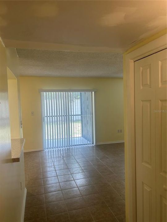 В аренду: $1,395 (2 спален, 1 ванн, 850 Квадратных фут)