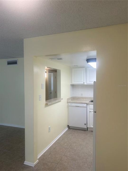 В аренду: $1,395 (2 спален, 1 ванн, 850 Квадратных фут)