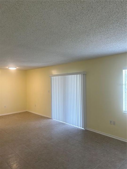 В аренду: $1,395 (2 спален, 1 ванн, 850 Квадратных фут)