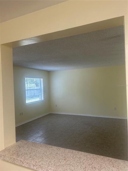В аренду: $1,395 (2 спален, 1 ванн, 850 Квадратных фут)