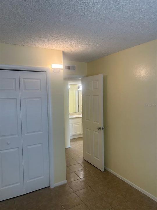 В аренду: $1,395 (2 спален, 1 ванн, 850 Квадратных фут)