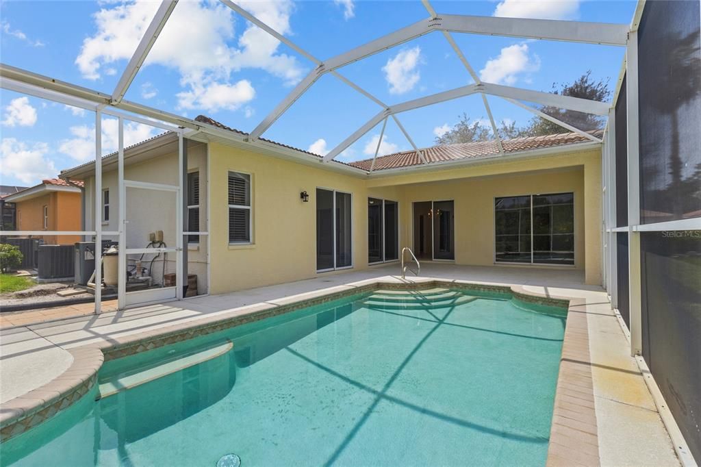 En Venta: $749,000 (3 camas, 3 baños, 1893 Pies cuadrados)