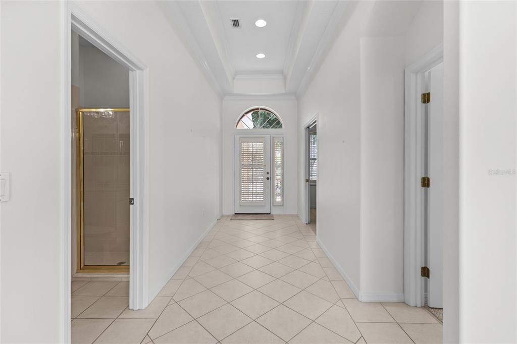 En Venta: $749,000 (3 camas, 3 baños, 1893 Pies cuadrados)