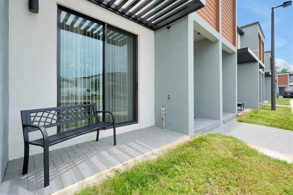 В аренду: $2,350 (3 спален, 3 ванн, 1360 Квадратных фут)