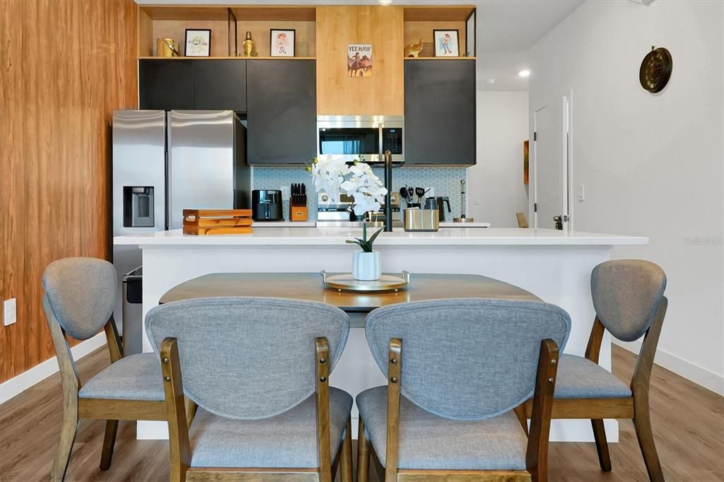 В аренду: $2,350 (3 спален, 3 ванн, 1360 Квадратных фут)
