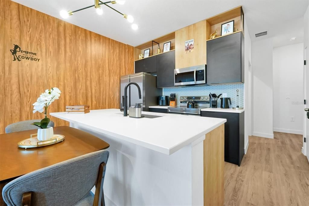 В аренду: $2,350 (3 спален, 3 ванн, 1360 Квадратных фут)