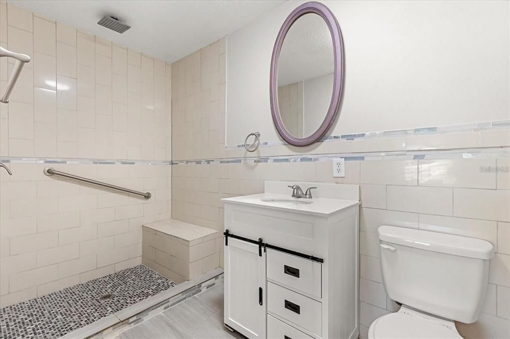 : $445,000 (4 спален, 2 ванн, 1699 Квадратных фут)