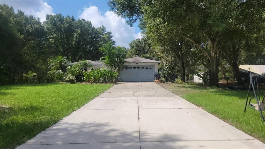 For Rent: $1,800 (3 beds, 2 baths, 1094 Square Feet)