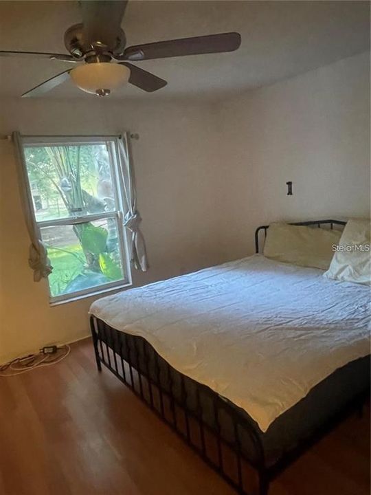 For Rent: $1,800 (3 beds, 2 baths, 1094 Square Feet)