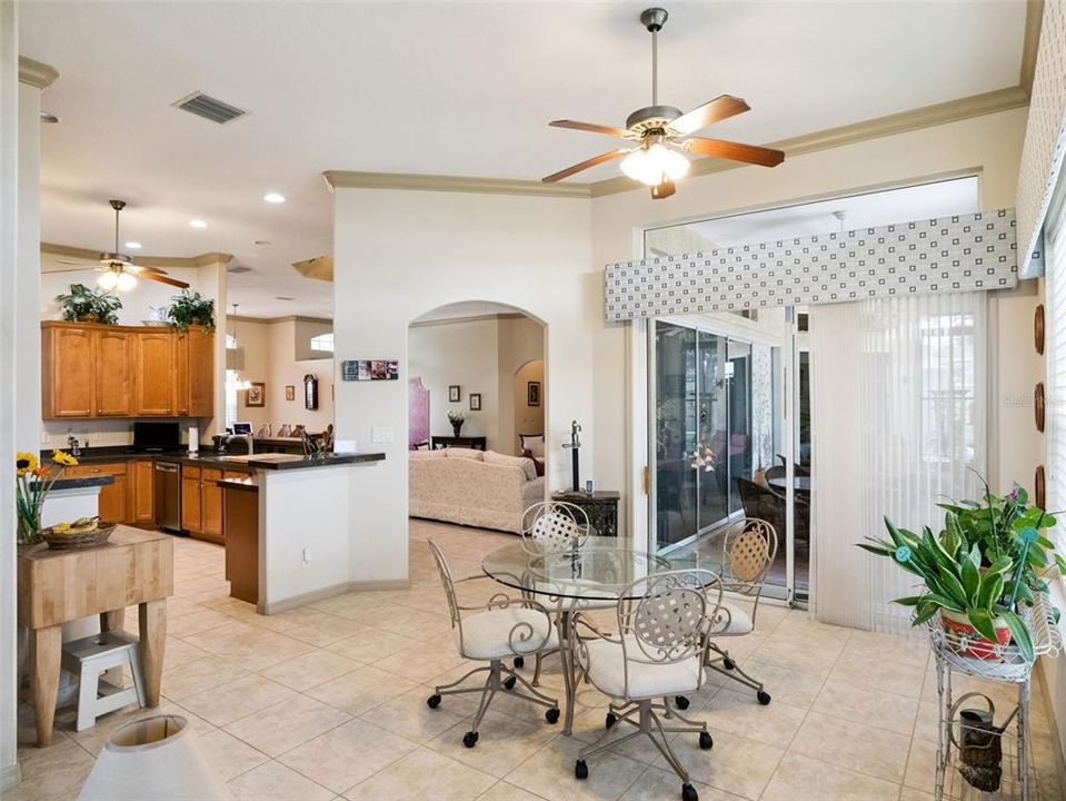 For Sale: $410,000 (3 beds, 2 baths, 2692 Square Feet)