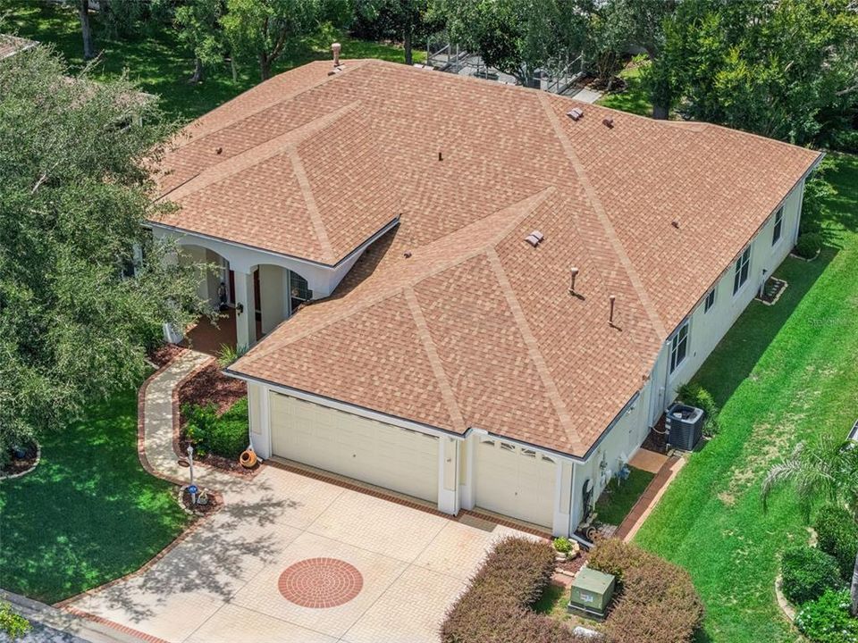 For Sale: $410,000 (3 beds, 2 baths, 2692 Square Feet)