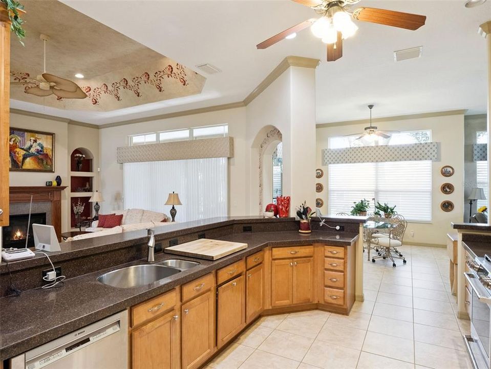 For Sale: $410,000 (3 beds, 2 baths, 2692 Square Feet)