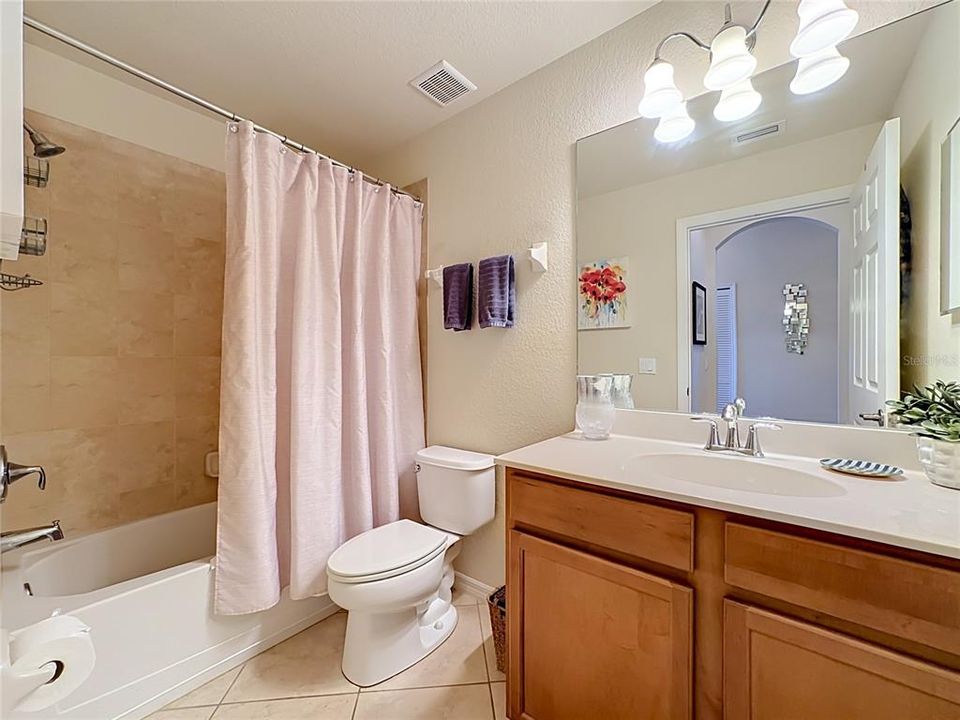 For Sale: $285,000 (2 beds, 2 baths, 1156 Square Feet)