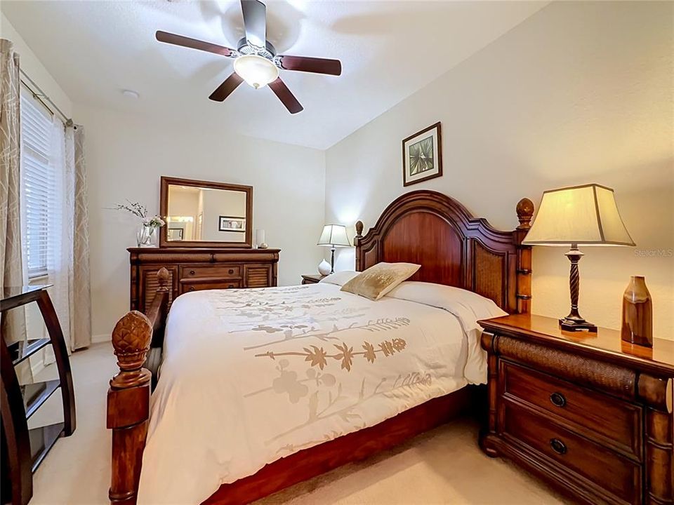For Sale: $285,000 (2 beds, 2 baths, 1156 Square Feet)