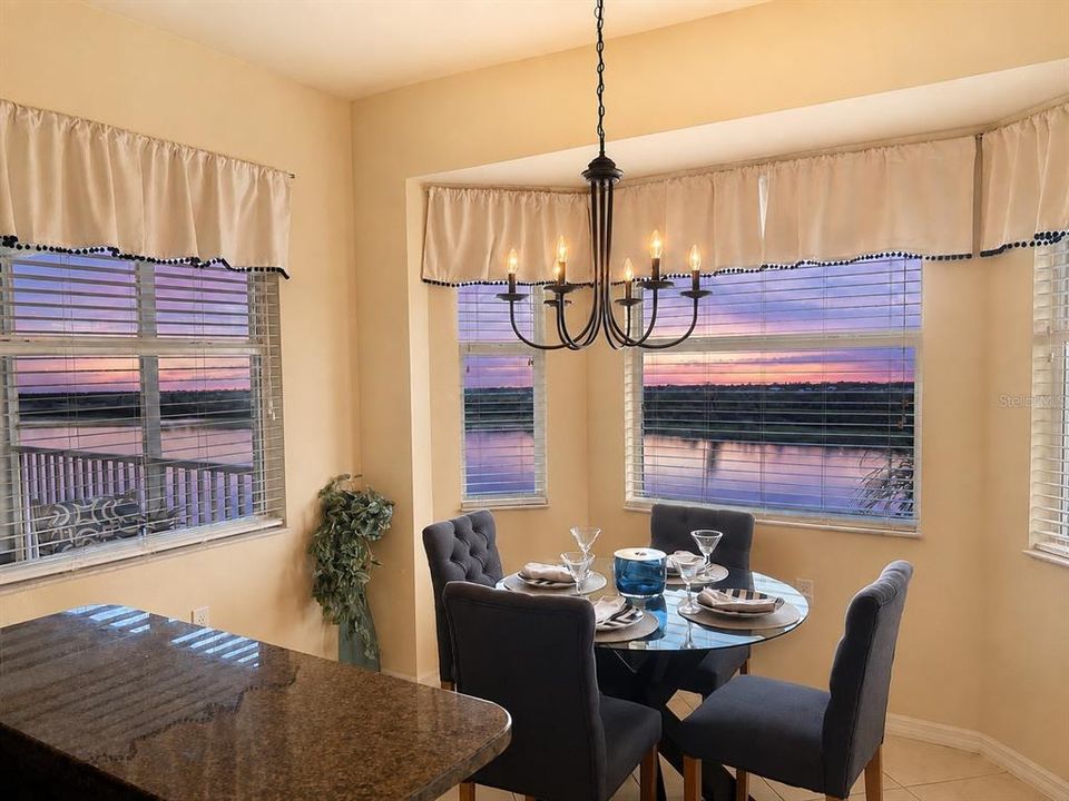 For Sale: $285,000 (2 beds, 2 baths, 1156 Square Feet)