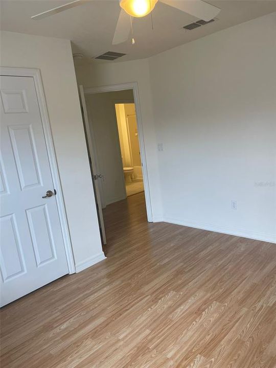 В аренду: $2,450 (4 спален, 3 ванн, 1636 Квадратных фут)