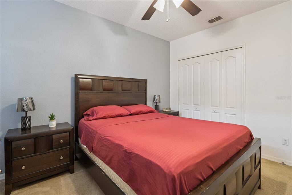 For Sale: $285,000 (3 beds, 2 baths, 1425 Square Feet)