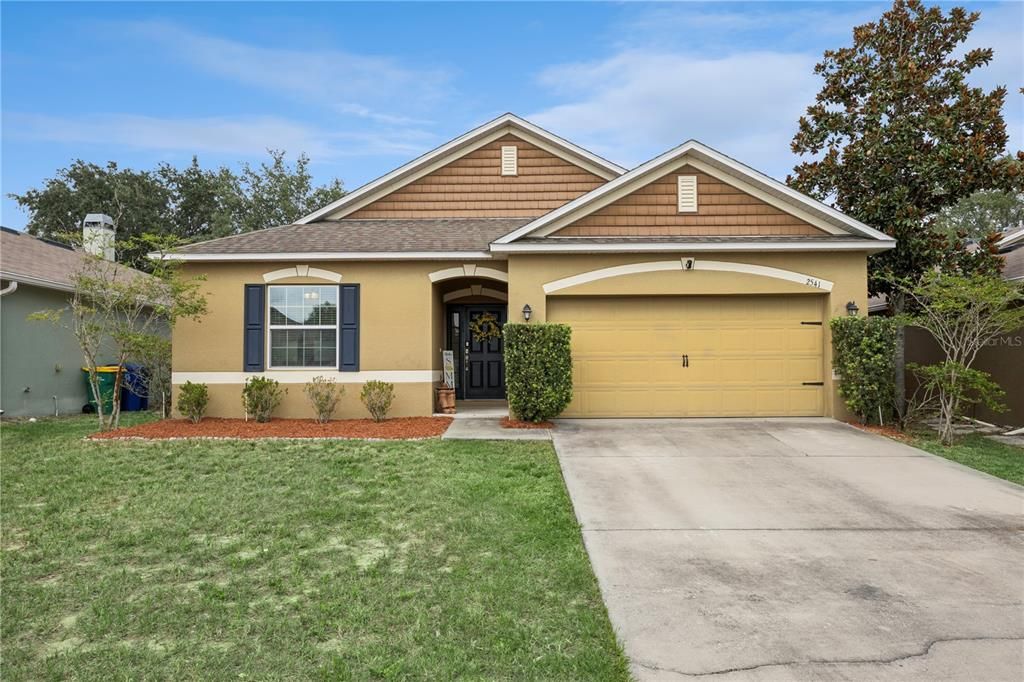 For Sale: $285,000 (3 beds, 2 baths, 1425 Square Feet)