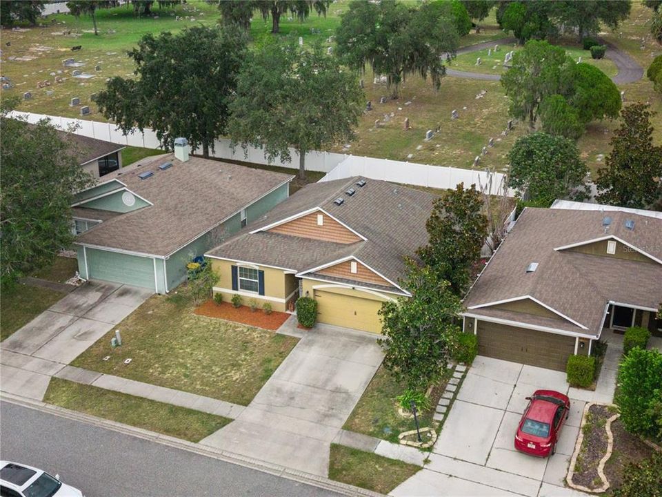 For Sale: $285,000 (3 beds, 2 baths, 1425 Square Feet)