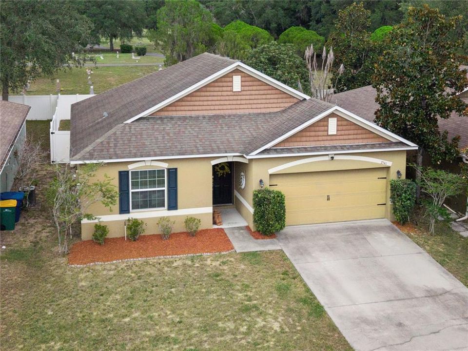 For Sale: $285,000 (3 beds, 2 baths, 1425 Square Feet)