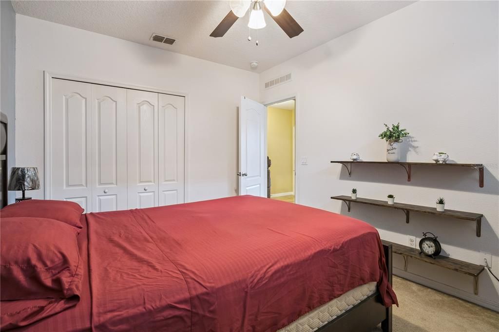 For Sale: $285,000 (3 beds, 2 baths, 1425 Square Feet)