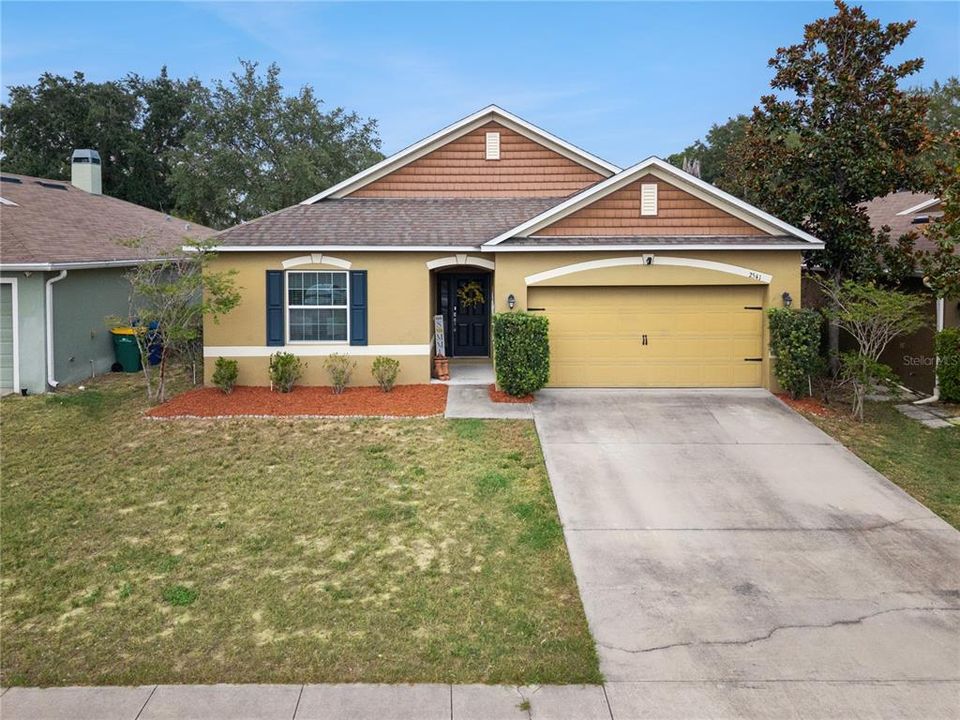 For Sale: $285,000 (3 beds, 2 baths, 1425 Square Feet)