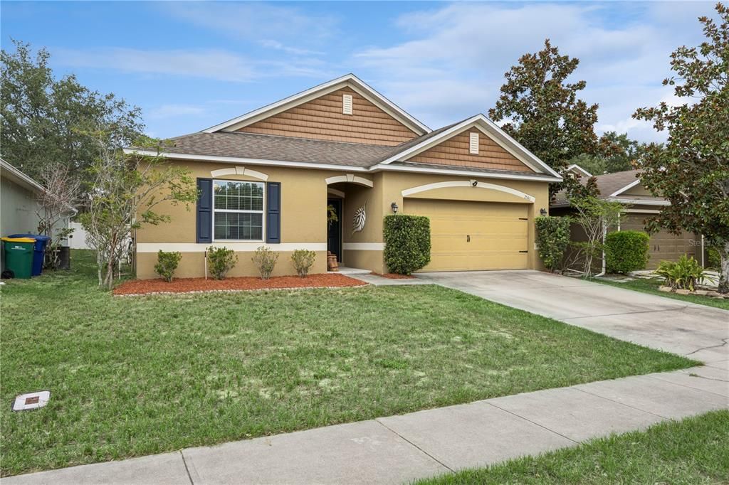 For Sale: $285,000 (3 beds, 2 baths, 1425 Square Feet)