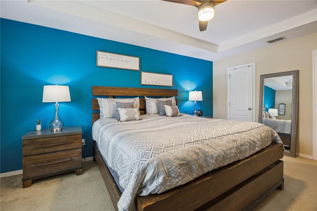 For Sale: $285,000 (3 beds, 2 baths, 1425 Square Feet)