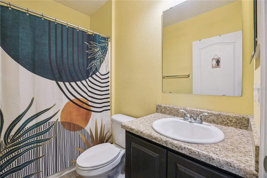 For Sale: $285,000 (3 beds, 2 baths, 1425 Square Feet)