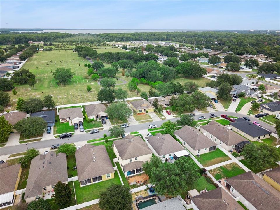 For Sale: $285,000 (3 beds, 2 baths, 1425 Square Feet)