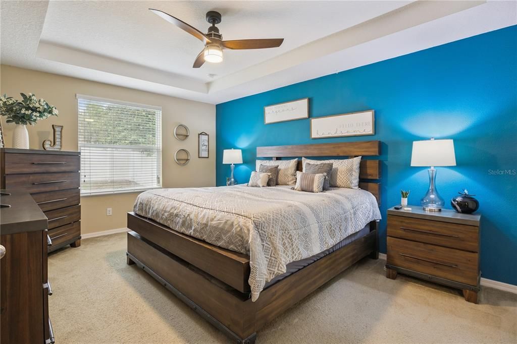 For Sale: $285,000 (3 beds, 2 baths, 1425 Square Feet)