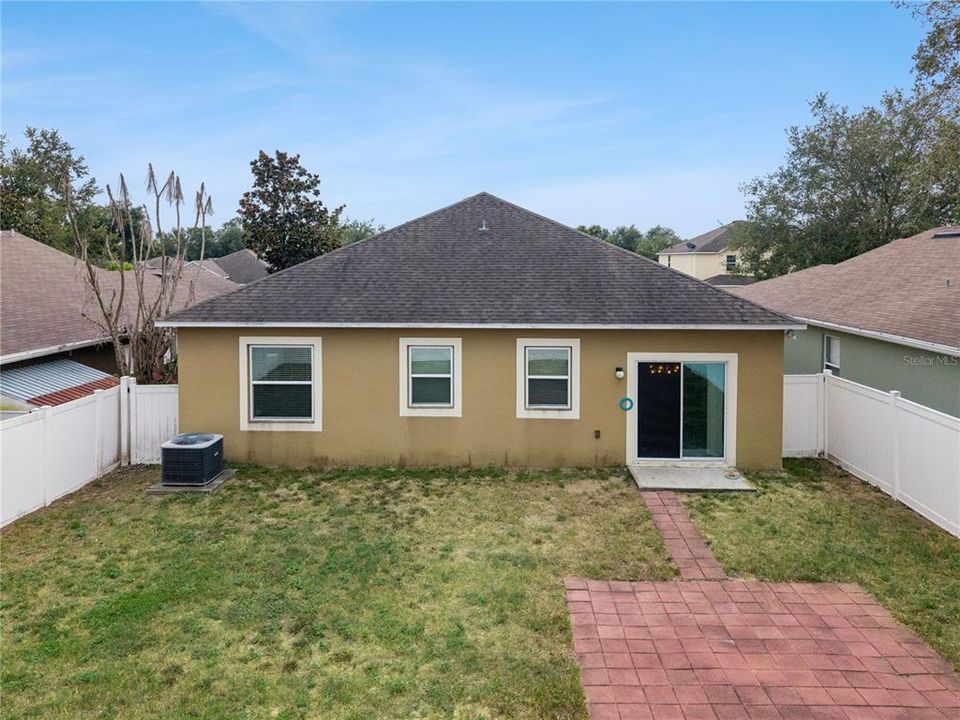 For Sale: $285,000 (3 beds, 2 baths, 1425 Square Feet)
