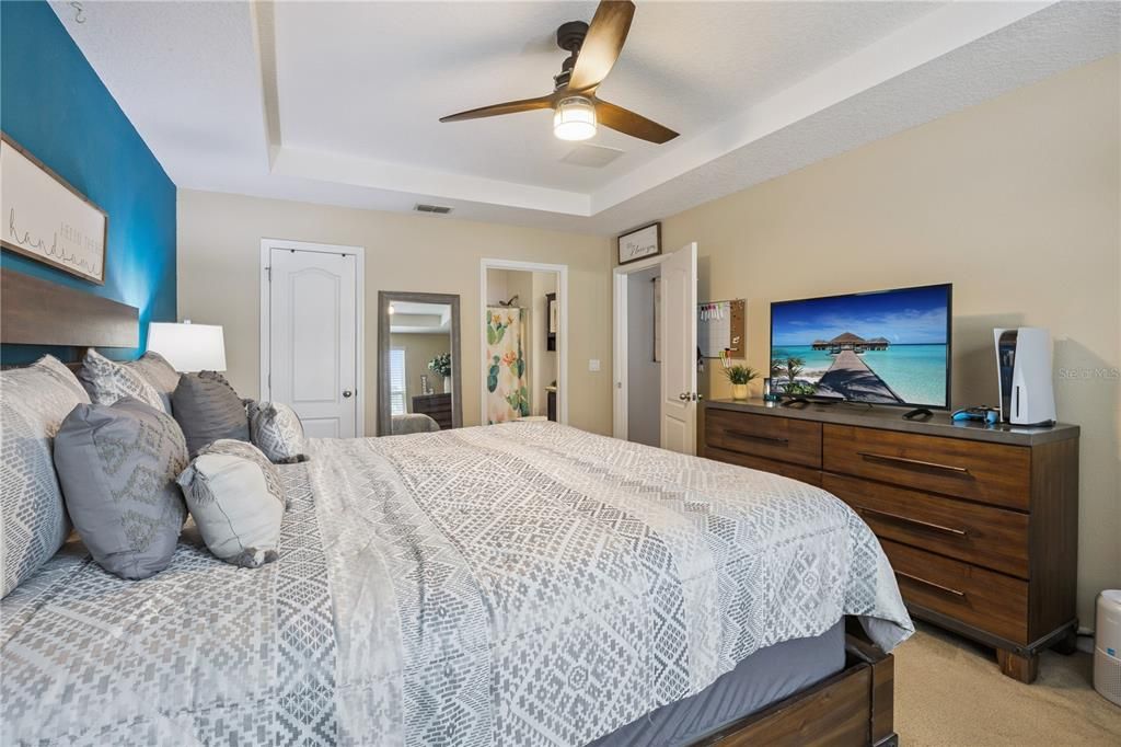 For Sale: $285,000 (3 beds, 2 baths, 1425 Square Feet)