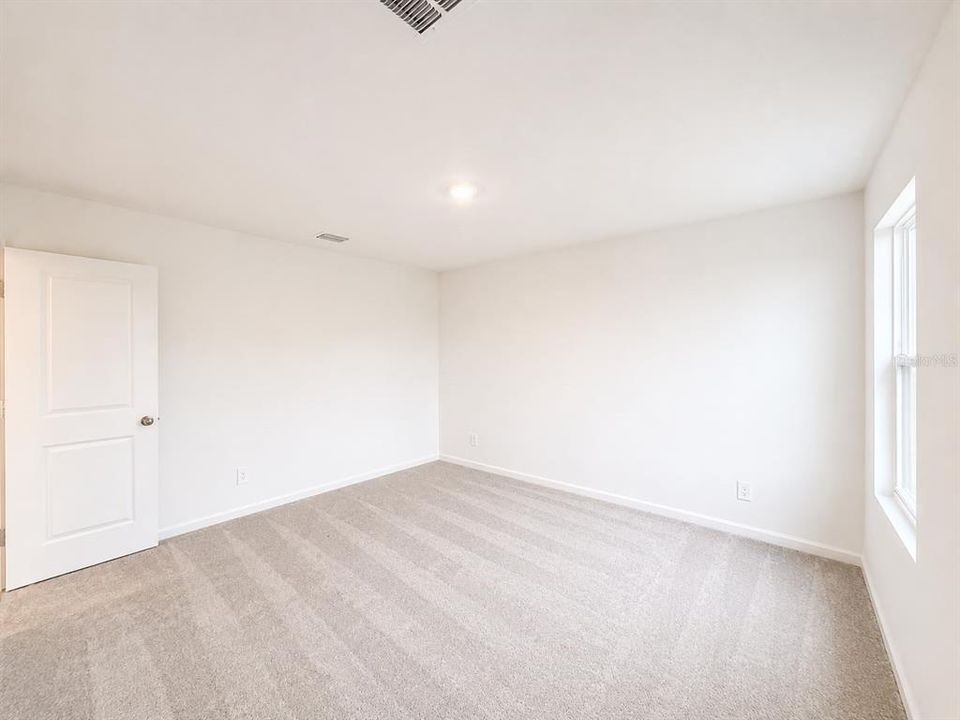 En Renta: $2,300 (4 camas, 2 baños, 1985 Pies cuadrados)