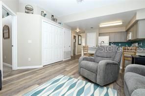 В аренду: $1,900 (2 спален, 2 ванн, 1230 Квадратных фут)