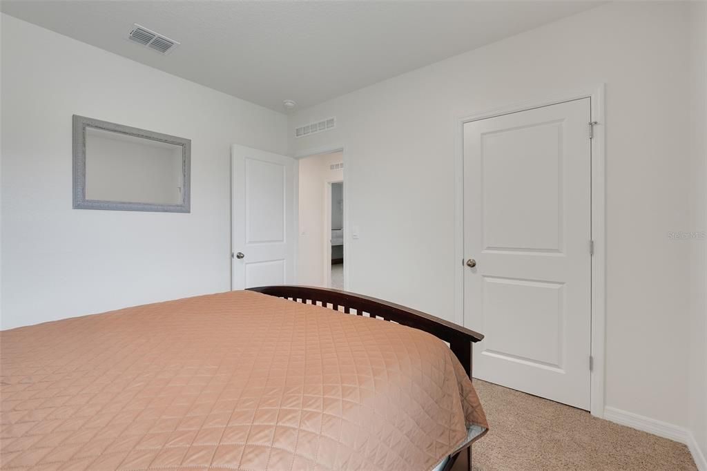 For Sale: $385,000 (5 beds, 3 baths, 2457 Square Feet)