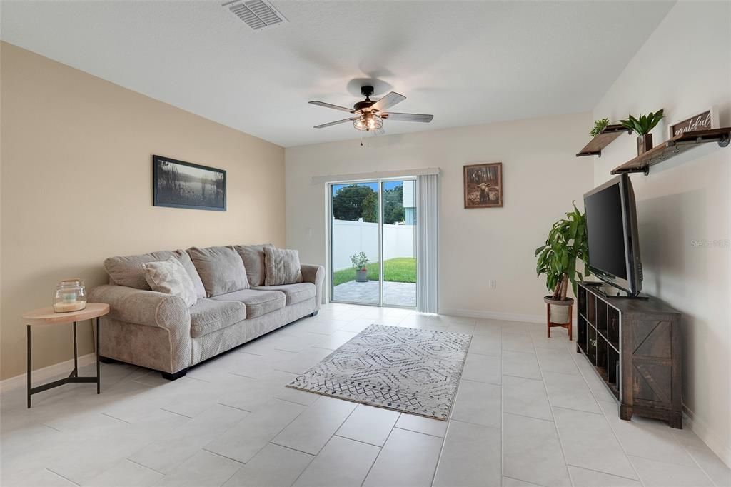 For Sale: $385,000 (5 beds, 3 baths, 2457 Square Feet)