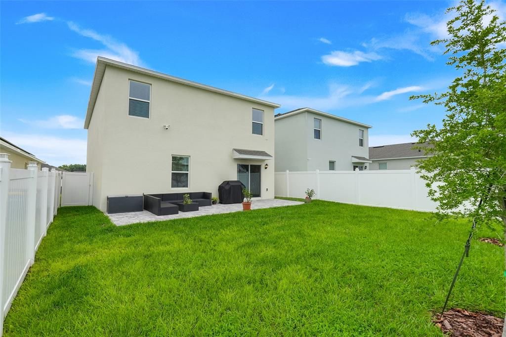 For Sale: $385,000 (5 beds, 3 baths, 2457 Square Feet)