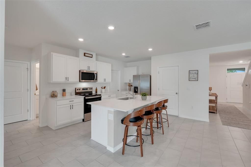 For Sale: $385,000 (5 beds, 3 baths, 2457 Square Feet)