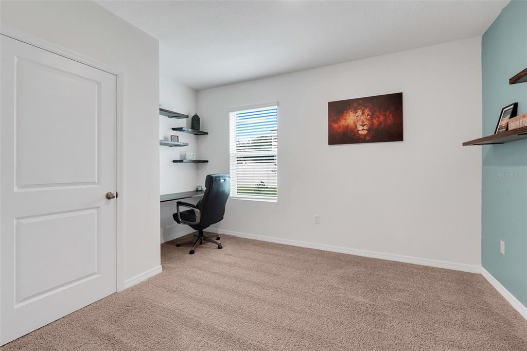 For Sale: $385,000 (5 beds, 3 baths, 2457 Square Feet)