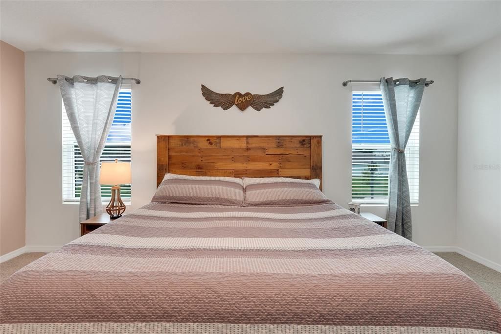 For Sale: $385,000 (5 beds, 3 baths, 2457 Square Feet)