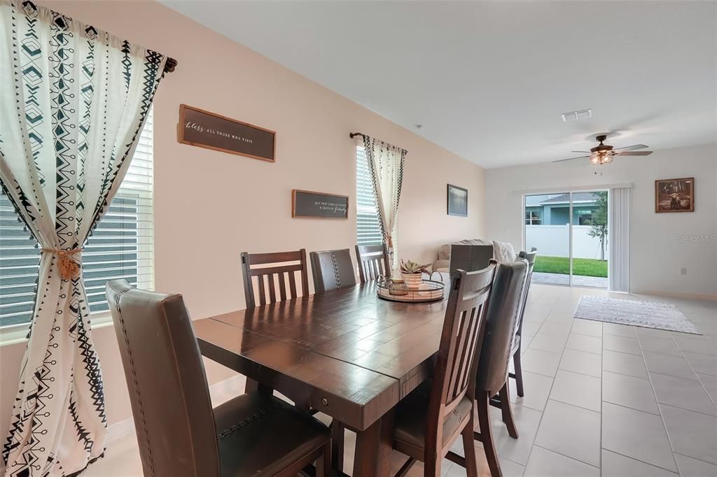 For Sale: $385,000 (5 beds, 3 baths, 2457 Square Feet)