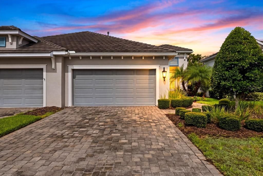 For Sale: $450,000 (2 beds, 2 baths, 1617 Square Feet)