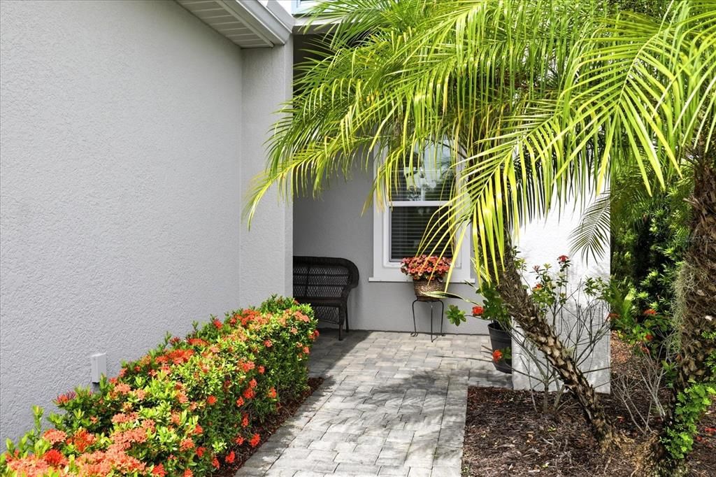 For Sale: $450,000 (2 beds, 2 baths, 1617 Square Feet)